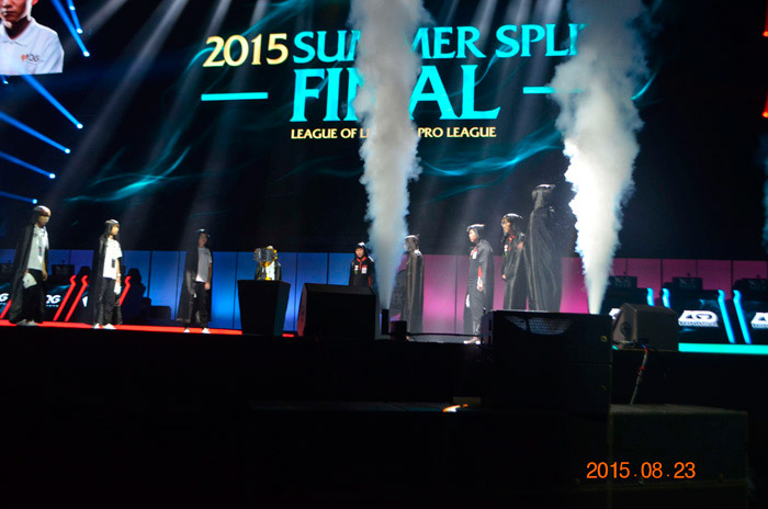 2015LPL夏季赛决赛大图 LGD登上冠军宝座
