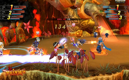 《梦幻龙族2》萌忍着在发呆