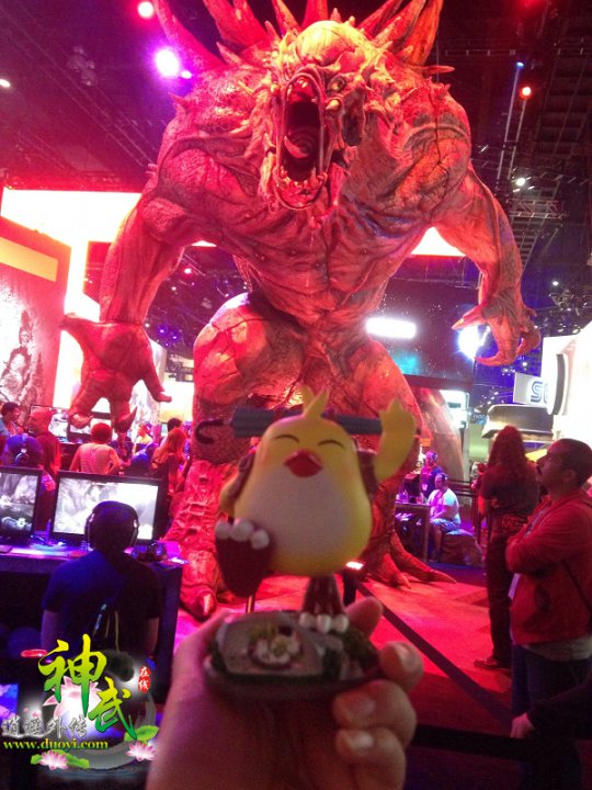 吉祥要被boss吃掉了,鸡肉味嘎嘣脆