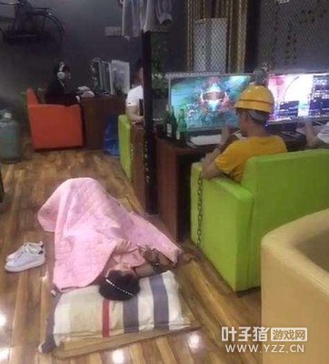 ��LOL������Ů�� ���������������Լ�����