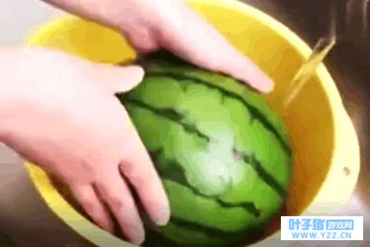 ���ӽ����Ϸ���ˮ�ﲻͣ���󣬰��Сʱ����