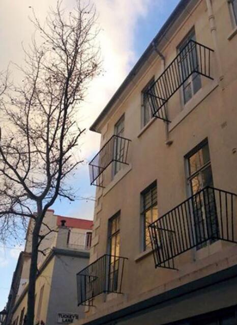 ���ʦ�����ж� �����ӵ������������֣�