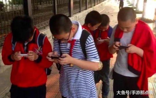 《王者荣耀》并没有凉, “吃鸡”却打得非常