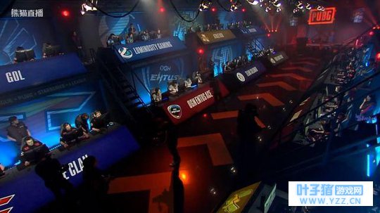 SLi绝地求生:4AM惨遭灭队,大哥A+遭遇天谴