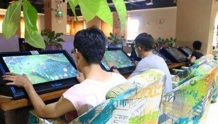 王者荣耀网吧??触屏游戏机6块钱1小时,你