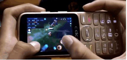 王者荣耀:5大奇葩玩家游戏设备盘点,墙都