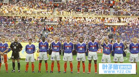 还记得实况足球中的德约卡夫吗?重温98年那