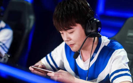 KPL转会:eStar七年队友终分开,BA居居发文