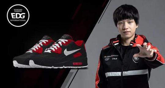 粉丝自主设计LPL耐克战靴:三大战队你喜欢