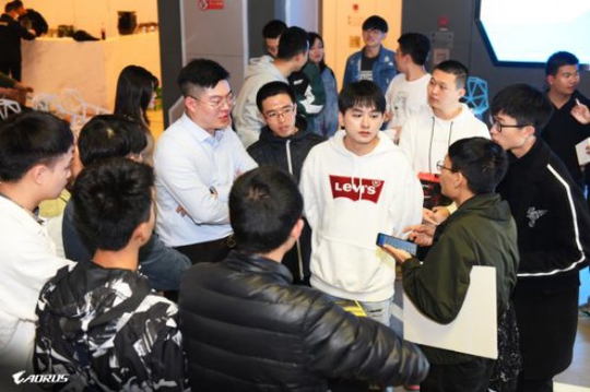 Ϊζս GTL 2019θУӾʢ