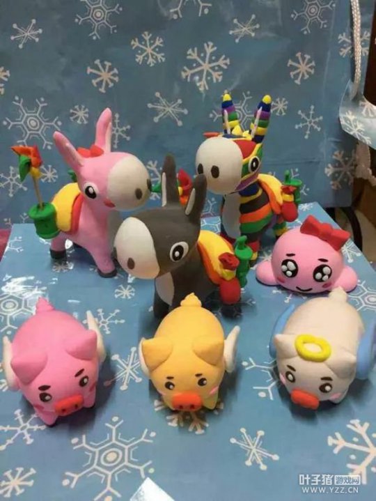 玩家展示黏土作品