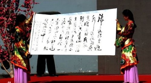 御龙在天图片